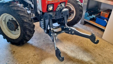 UNIVERSALE FRONTHYDRAULIK KAT 2 FÜR TRAKTOR 1500kg